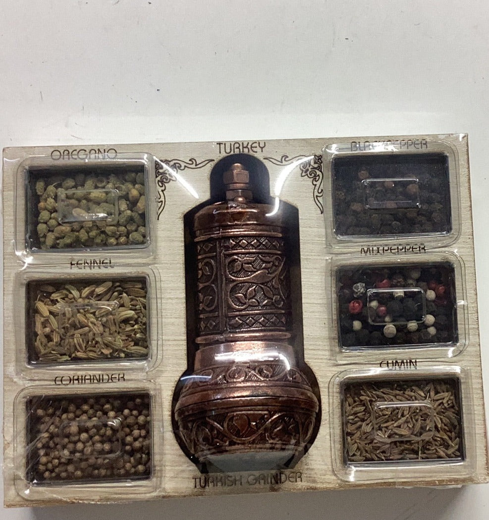 ALI BABA Spice Set with Grinder OGUTUCULU BAHARAT SETI
